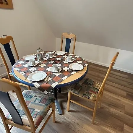 95qm Dachgeschoss Fuer 1 Bis 4 Personen Apartment Bad Laasphe