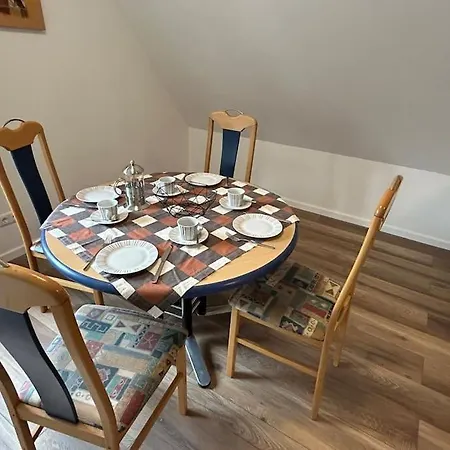 95qm Dachgeschoss Fuer 1 Bis 4 Personen Appartement Bad Laasphe