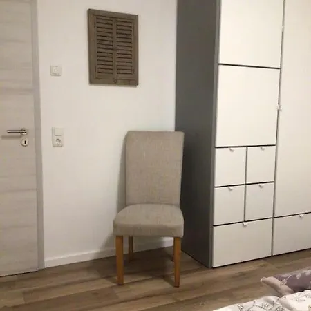 95qm Dachgeschoss Fuer 1 Bis 4 Personen باد لاسفه