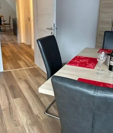 95qm Dachgeschoss Fuer 1 Bis 4 Personen شقة باد لاسفه