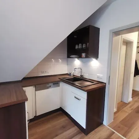 شقة 95qm Dachgeschoss Fuer 1 Bis 4 Personen