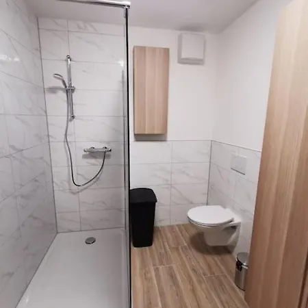 95qm Dachgeschoss Fuer 1 Bis 4 Personen Appartement