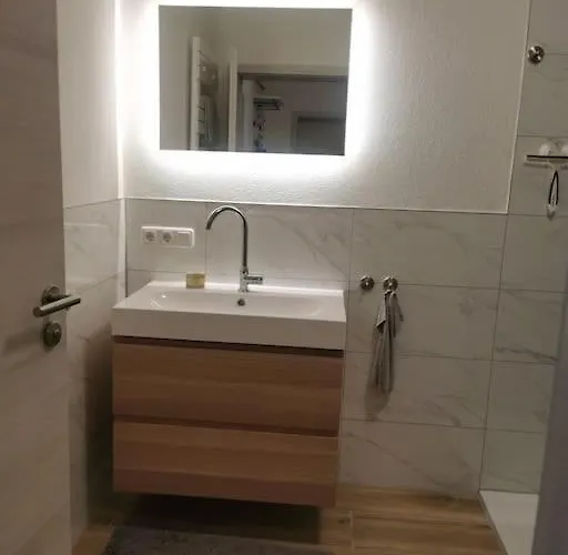 95qm Dachgeschoss Fuer 1 Bis 4 Personen Apartament