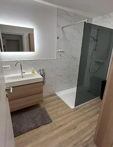 Apartament 95qm Dachgeschoss Fuer 1 Bis 4 Personen Bad Laasphe