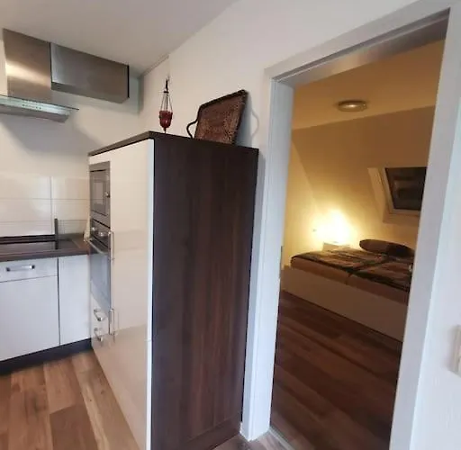 95qm Dachgeschoss Fuer 1 Bis 4 Personen *