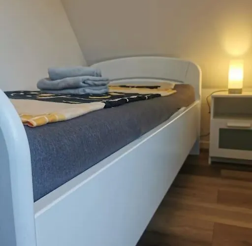 95qm Dachgeschoss Fuer 1 Bis 4 Personen Lejlighed