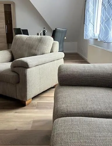 95qm Dachgeschoss Fuer 1 Bis 4 Personen